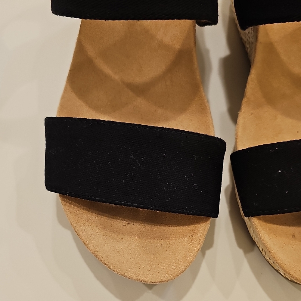 Life Stride Delra Black Elastic Strap Wedge Sandals with Tan Footbed Size 8.5 - Picture 6 of 14
